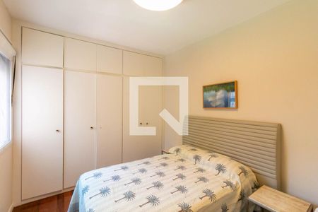 Apartamento à venda com 170m², 4 quartos e 3 vagas Apartamento à venda com 170m², 4 quartos e 3 vagasQuarto