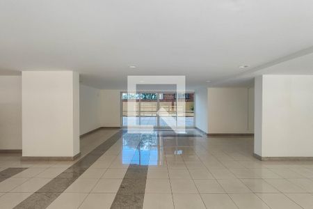 Apartamento à venda com 170m², 4 quartos e 3 vagas Apartamento à venda com 170m², 4 quartos e 3 vagasÁrea comum