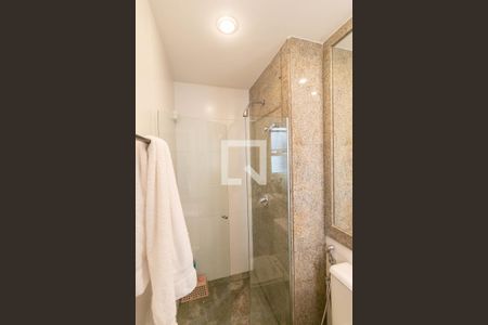 Apartamento à venda com 170m², 4 quartos e 3 vagas Apartamento à venda com 170m², 4 quartos e 3 vagasBanheiro