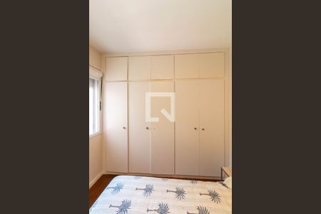 Apartamento à venda com 170m², 4 quartos e 3 vagas Apartamento à venda com 170m², 4 quartos e 3 vagasQuarto
