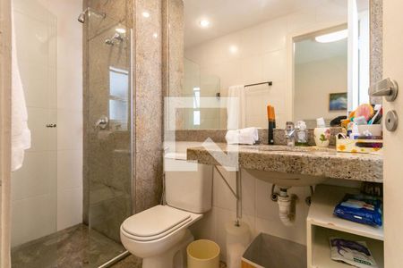 Apartamento à venda com 170m², 4 quartos e 3 vagas Apartamento à venda com 170m², 4 quartos e 3 vagasBanheiro