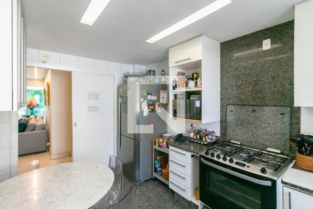 Cozinha  de apartamento à venda com 4 quartos, 170m² em Santo Antônio, Belo Horizonte