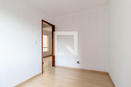 Quarto 1 de apartamento para alugar com 2 quartos, 43m² em Parque da Fonte, São José dos Pinhais