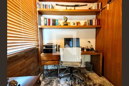 Escritório de apartamento à venda com 3 quartos, 170m² em Indaiá, Belo Horizonte