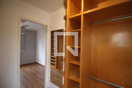 Apartamento à venda com 68m², 3 quartos e 1 vagaCloset da suíte