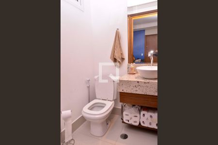 Banheiro de apartamento à venda com 3 quartos, 122m² em Vila Assunção, Santo André