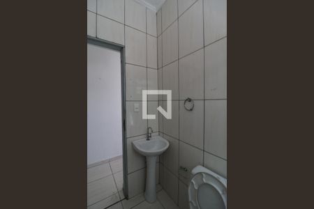 Casa para alugar com 50m², 2 quartos e sem vaga Casa para alugar com 50m², 2 quartos e sem vagaBanheiro