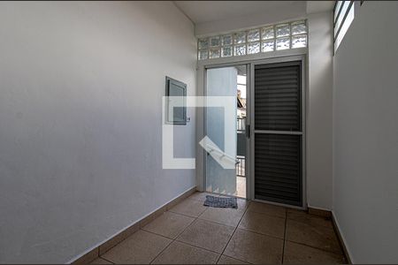hall de entrada 2_3 de casa à venda com 1 quarto, 48m² em Vila das Merces, São Paulo