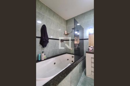 Casa para alugar com 484m², 3 quartos e 3 vagasBanheiro da Suíte