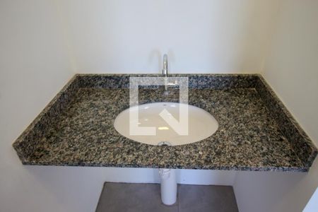 Apartamento para alugar com 34m², 2 quartos e sem vagaBanheiro