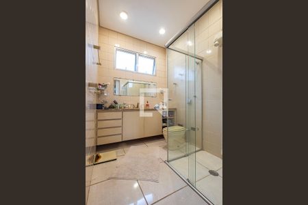 Casa à venda com 130m², 3 quartos e 1 vagaBanheiro