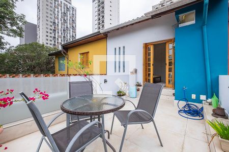 Casa à venda com 130m², 3 quartos e 1 vagaSuíte - Varanda