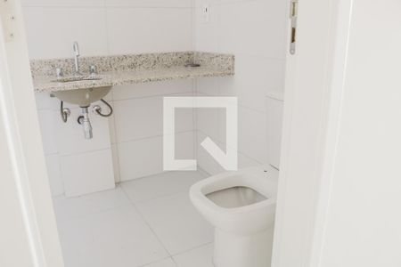 Apartamento à venda com 69m², 2 quartos e 2 vagasBanheiro da Suíte 1