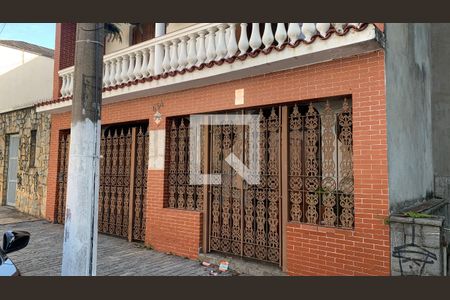 Casa à venda com 310m², 4 quartos e 2 vagasFachada