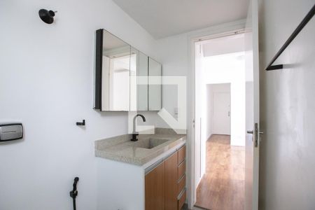 Banheiro de apartamento para alugar com 1 quarto, 45m² em Alto da Lapa, São Paulo