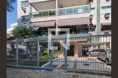 Apartamento para alugar com 87m², 3 quartos e 1 vaga Apartamento para alugar com 87m², 3 quartos e 1 vagaFachada e portaria