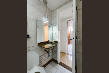Apartamento para alugar com 87m², 3 quartos e 1 vaga Apartamento para alugar com 87m², 3 quartos e 1 vagaBanheiro Corredor