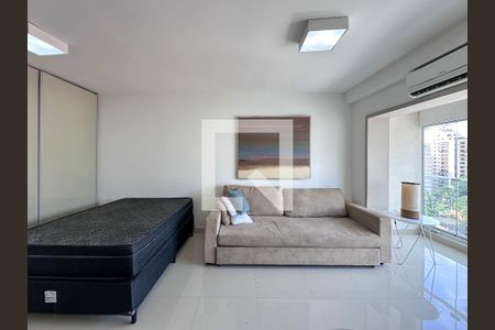 Sala/Quarto de kitnet/studio à venda com 1 quarto, 35m² em Brooklin Paulista, São Paulo