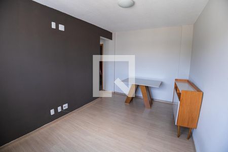 Sala de apartamento para alugar com 2 quartos, 53m² em Planalto, Belo Horizonte