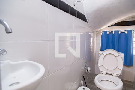 Banheiro de kitnet/studio para alugar com 2 quartos, 16m² em Vila da Saúde, São Paulo