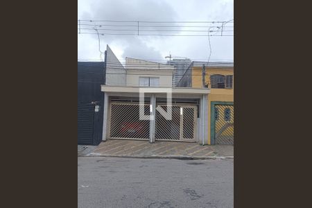 Casa para alugar com 180m², 2 quartos e 1 vagaFachada da casa