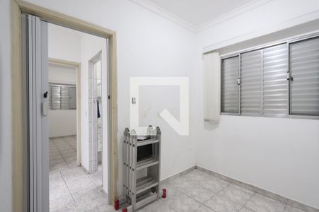 Quarto 2 de casa para alugar com 3 quartos, 150m² em Vila Antonieta, São Paulo