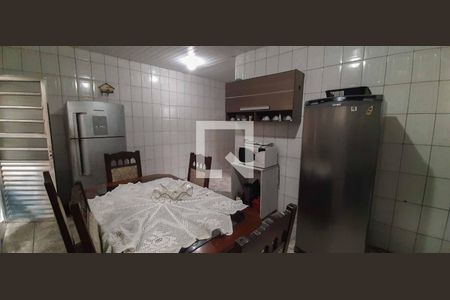 Casa à venda com 300m², 2 quartos e 1 vaga Casa à venda com 300m², 2 quartos e 1 vagaCozinha
