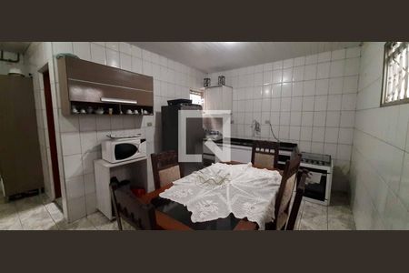 Casa à venda com 300m², 2 quartos e 1 vaga Casa à venda com 300m², 2 quartos e 1 vagaCozinha