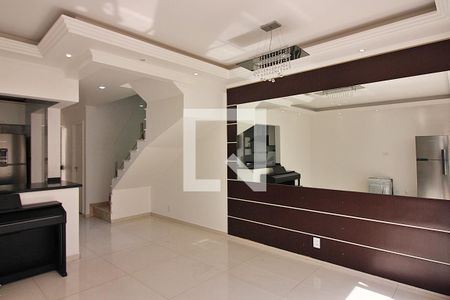 Sala de casa de condomínio para alugar com 3 quartos, 119m² em Demarchi, São Bernardo do Campo