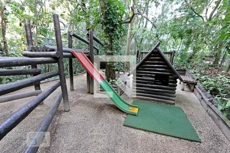 Apartamento para alugar com 100m², 1 quarto e 2 vagasÁrea comum - Playground