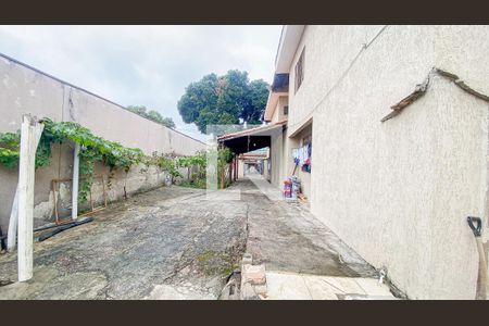 Casa à venda com 400m², 3 quartos e 2 vagas Casa à venda com 400m², 3 quartos e 2 vagasQuintal
