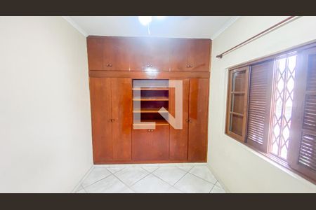 Casa à venda com 400m², 3 quartos e 2 vagas Casa à venda com 400m², 3 quartos e 2 vagasQuarto 2