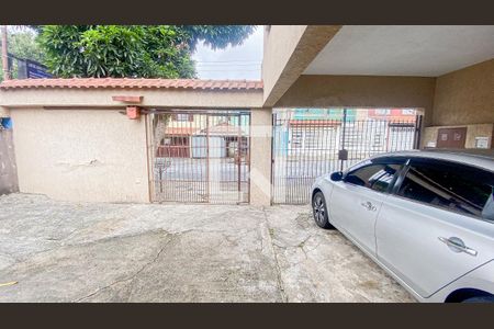 Casa à venda com 400m², 3 quartos e 2 vagas Casa à venda com 400m², 3 quartos e 2 vagasQuintal - Garagem