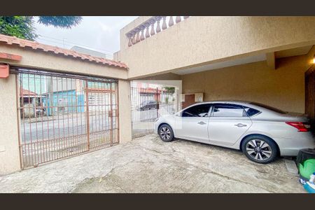 Casa à venda com 400m², 3 quartos e 2 vagas Casa à venda com 400m², 3 quartos e 2 vagasQuintal - Garagem
