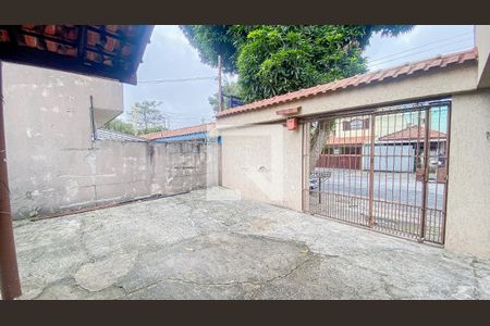Casa à venda com 400m², 3 quartos e 2 vagas Casa à venda com 400m², 3 quartos e 2 vagasQuintal - Garagem