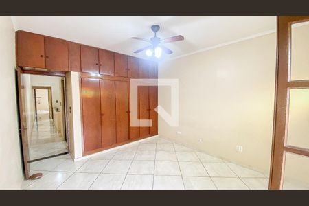 Casa à venda com 400m², 3 quartos e 2 vagas Casa à venda com 400m², 3 quartos e 2 vagasQuarto 3