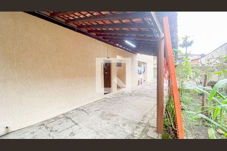 Casa à venda com 400m², 3 quartos e 2 vagas Casa à venda com 400m², 3 quartos e 2 vagasQuintal - Garagem