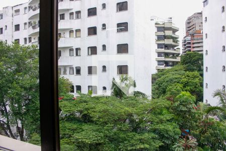 Apartamento à venda com 240m², 5 quartos e 4 vagasVista