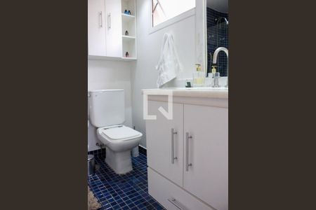 Apartamento à venda com 240m², 5 quartos e 4 vagasBanheiro da Suíte 2