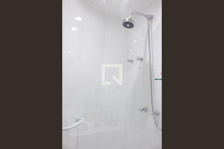 Apartamento à venda com 240m², 5 quartos e 4 vagasBanheiro da Suíte 1