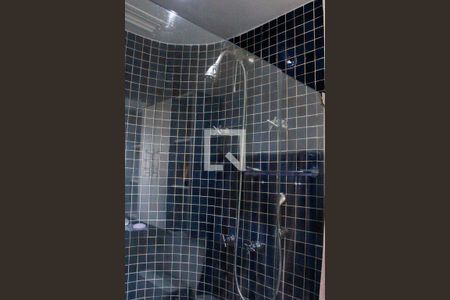 Apartamento à venda com 240m², 5 quartos e 4 vagasBanheiro da Suíte 2