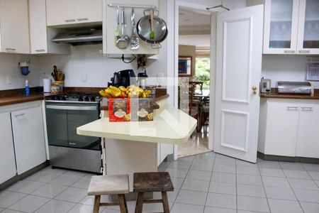 Apartamento à venda com 240m², 5 quartos e 4 vagasCozinha