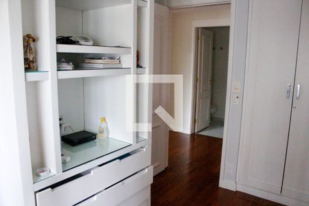 Apartamento à venda com 240m², 5 quartos e 4 vagasQuarto 3