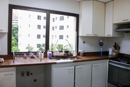 Apartamento à venda com 240m², 5 quartos e 4 vagasCozinha
