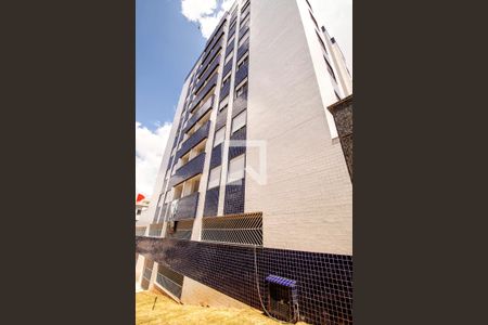 Apartamento à venda com 80m², 3 quartos e 2 vagasFachada