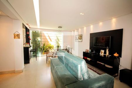 Sala de casa à venda com 4 quartos, 202m² em Fernão Dias , Belo Horizonte