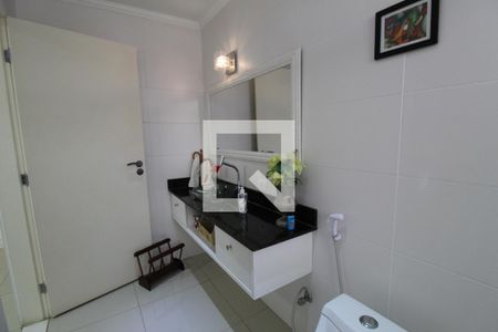 Casa à venda com 620m², 3 quartos e 4 vagasBanheiro social