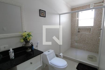 Casa à venda com 620m², 3 quartos e 4 vagasBanheiro social