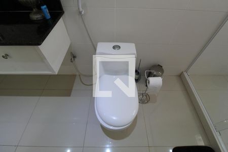 Casa à venda com 620m², 3 quartos e 4 vagasBanheiro social