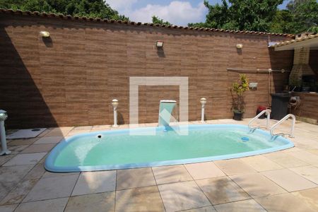 Casa à venda com 620m², 3 quartos e 4 vagasPiscina